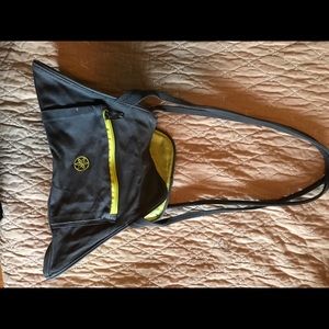 Gaiam yoga mat bag